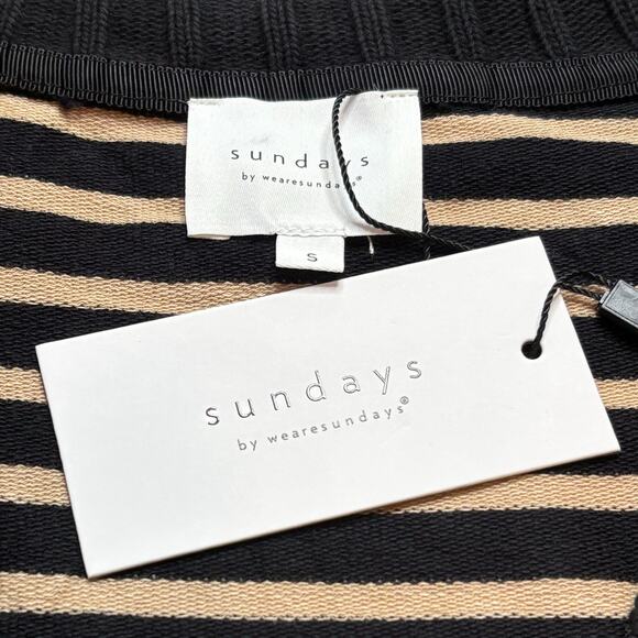 Sundays by We Are Sundays NWT Striped Puff Sleeve V-Neck Sweatshirt - Picture 3 of 4